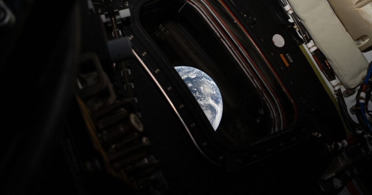 La NASA publicó imágenes de la Tierra tomadas desde el espacio por Artemis II en su viaje a la Luna