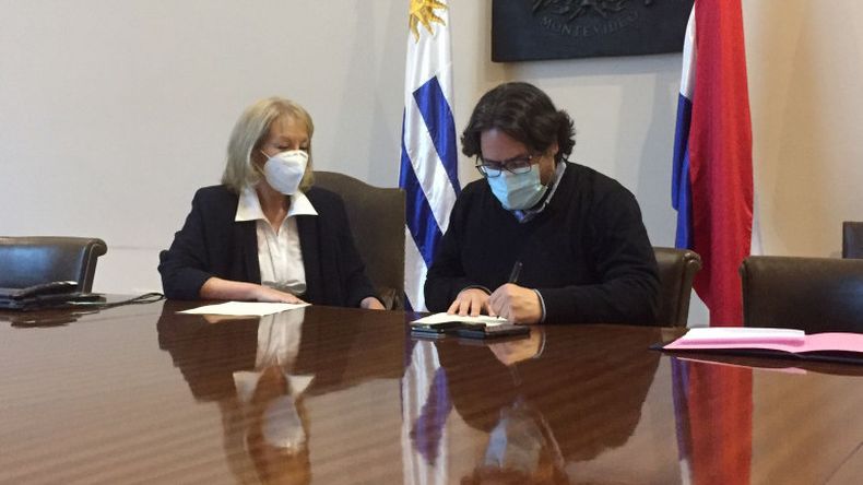 Mauricio Zunino asumió como intendente de Montevideo por viaje de Cosse