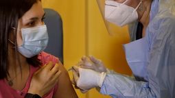 Jóvenes de entre 18 y 25 años recibirán cupo para vacunarse