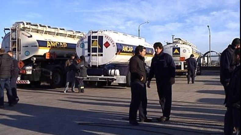 Trabajadores de Ancap mantienen medidas y pararán 24 horas entre las 14:00 del viernes y el sábado