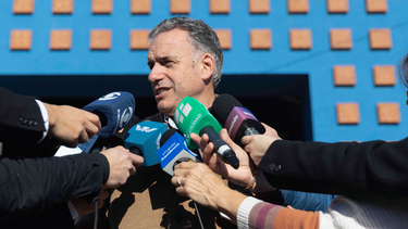 Yamandú Orsi instó a parar con la manija en algo tan pasional como el fútbol: La violencia está ahí