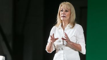 Cosse: Ver la política como quién dobla la mano a quién es primitivo