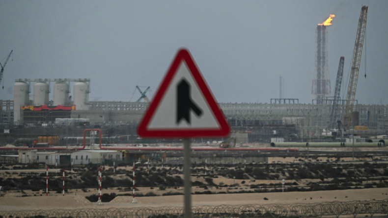 La guerra se extiende a centrales energéticas en el Golfo.