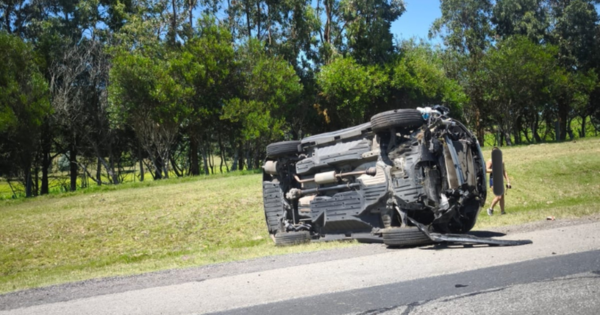 Siniestro de tránsito en Maldonado dejó a dos jóvenes lesionadas leves