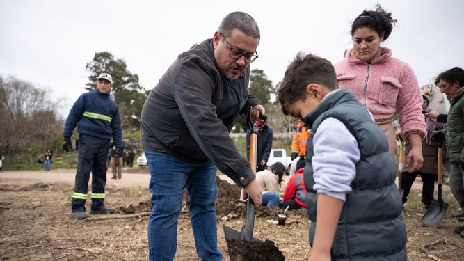 La Intendencia de Montevideo lanzó programa para limpieza de basurales y recuperación del espacio natural