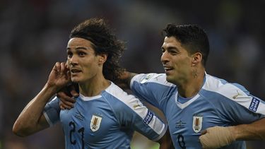 Edinson Cavani y Luis Suárez.