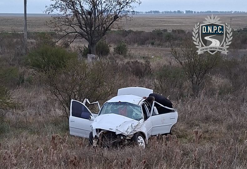 Un hombre murió y tres personas resultaron heridas tras un vuelco en ruta 30, en Artigas