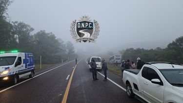 Choque entre un ómnibus con escolares y liceales y otro micro escolar dejó tres lesionados en Ruta 5 Choque entre un ómnibus con escolares y liceales y otro micro escolar dejó tres lesionados en Ruta 5