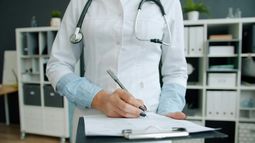 Más trabajadores del Estado solicitaron licencia médica en 2025: Los lunes concentran la mayor cantidad