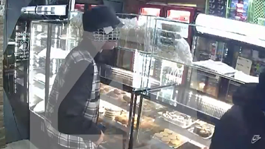delincuentes armados amenazan y roban en panaderia de perez castellanos: segundo asalto en pocos meses