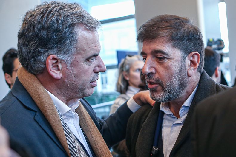 Yamandú Orsi y Fernando Pereira criticaron reforma educativa y aludieron a ausentismo en primaria | FocoUy