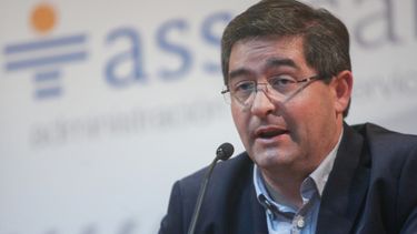 Autoridades alertan por impacto del coronavirus en personas jóvenes