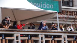 Lula habló desde el balcón de la Intendencia de Montevideo.