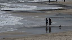 Uruguay apuesta al turismo interno en un verano restringido