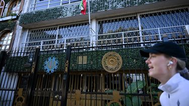 Soltani Tehrani fue declarado persona no grata Soltani Tehrani fue declarado persona no grata