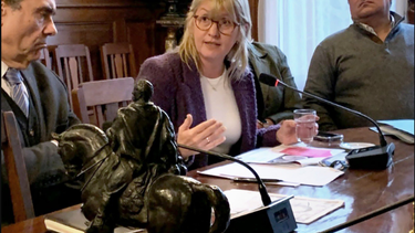 La diputada del Frente Amplio Cristina Lustemberg, impulsora del proyecto de ley de garantías para la infancia se reunió con el Partido Nacional.