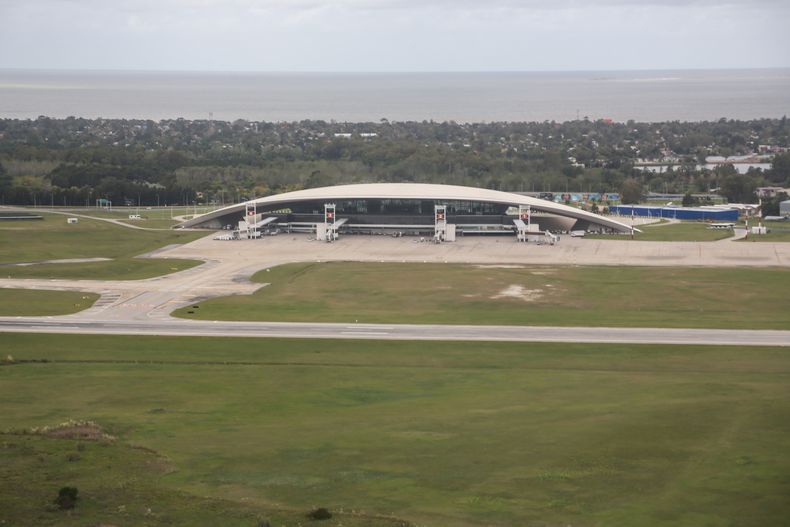aeropuerto carrasco.jpg