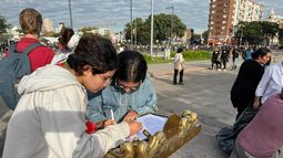 Libro de condolencias para José Mujica fue colocado en el Palacio Legislativo