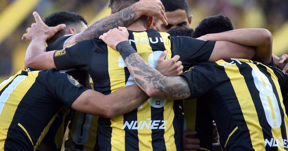 Peñarol le ganó a Liverpool y estiró la definición del Campeonato Uruguayo