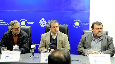 Convenio entre Udelar y MVOT facilitará el acceso a viviendas a estudiantes universitarios / Presidencia