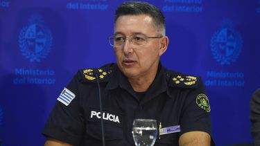 Motos con matrículas rebatibles: Policía monitorea redes por venta de dispositivos para evadir controles