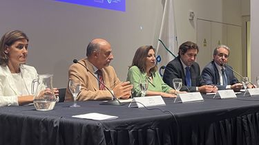 Brecha salarial: cada 100 pesos que gana un hombre la mujer gana 78.4 pesos