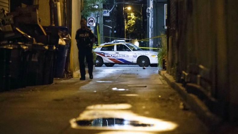 Al menos dos muertos y 13 heridos tras tiroteo en Toronto