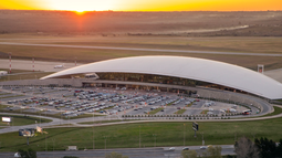 El aeropuerto de Carrasco instala nuevo sistema que permitirá aterrizar sin visibilidad