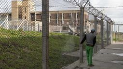 Familiares de presos asesinados durante incendio en el ex Comcar tienen mucha incertidumbre, dijo su abogado