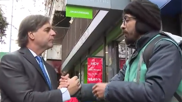 Un cuidacoches y su pedido a Luis Lacalle Pou: Hagan algo por la clase trabajadora