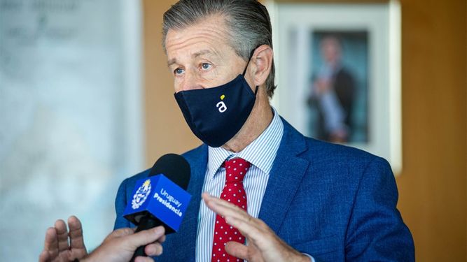 Antel destinará 86% de inversión en fibra óptica para el interior del país