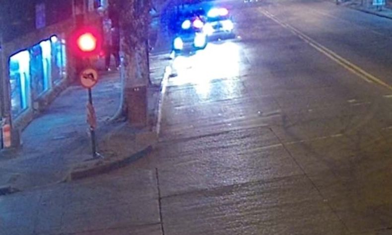 Detuvieron a un hombre que estaba robando en salón de juegos.