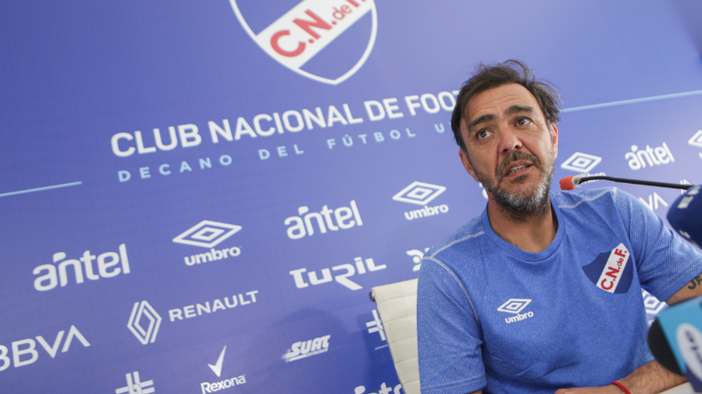 El 'Chino' Recoba es el nuevo entrenador del Nacional de Uruguay