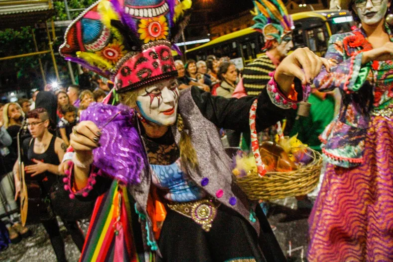 Cu Ndo Es El Desfile De Carnaval 2024 En Uruguay   Carnavaldesfile18webp 