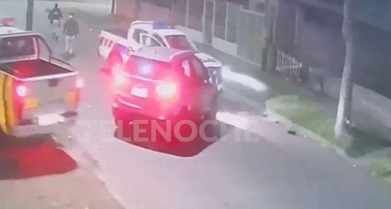 Persecución en Pérez Castellano terminó con un choque frontal; delincuente intentó escapar pero fue detenido