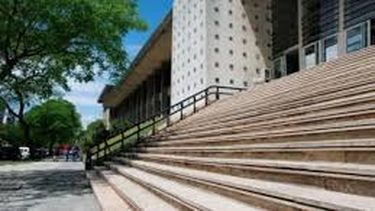 Senador nacionalista presentó un proyecto para regular rifas de viajes estudiantiles y su financiamiento