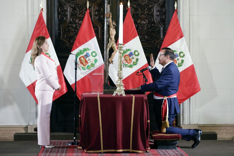 Juramento en el nuevo gabinete de Perú.