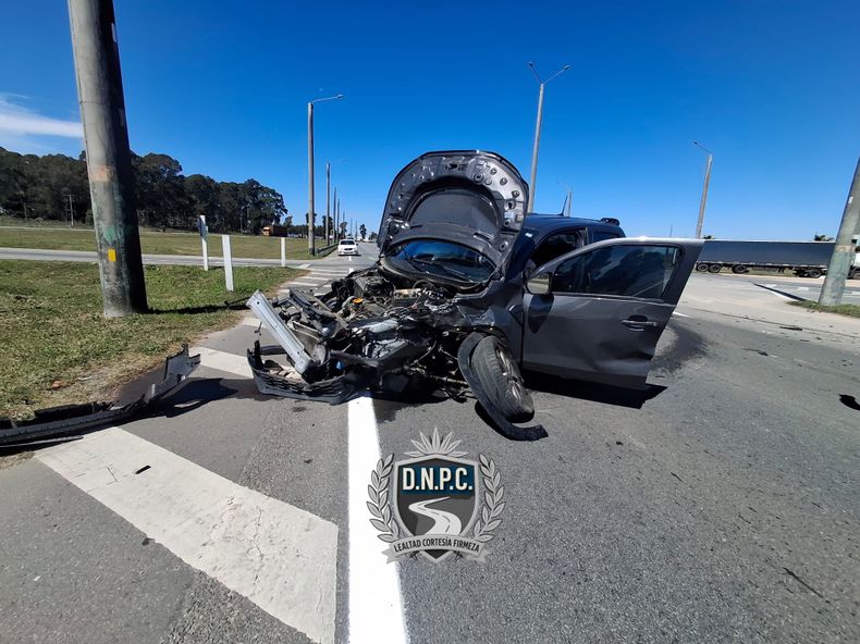 San José: cinco personas resultaron lesionadas tras un choque frontolateral en Ruta 1