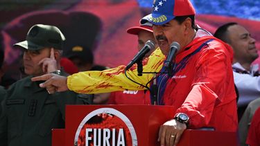 Polémica entre precandidatos sobre la situación de Venezuela