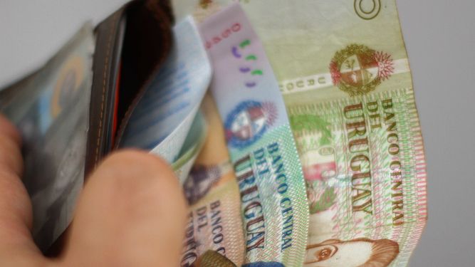 Detuvieron a mujer que usaba cédulas ajenas para tramitar préstamos: así robó más de $580.000