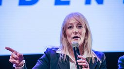 Cosse prometió que, si llega al Gobierno, restituirá a los docentes a los consejos de enseñanza