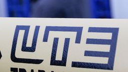 Un hombre murió electrocutado mientras cambiaba un cartel publicitario en Dolores