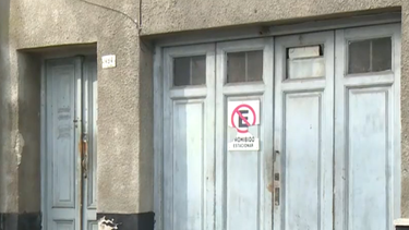 Proponen exonerar parcialmente a vecinos que brinden su rampa de acceso a garaje.