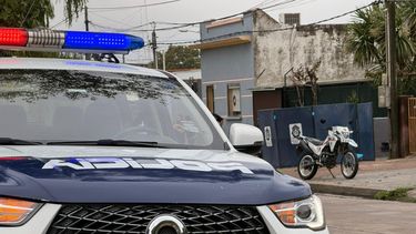 Encuentran cuerpo de un hombre en Maroñas: junto a él había dos armas con cargadores modificados