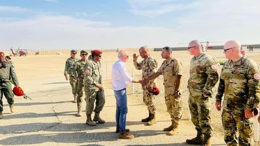 Ministro de defensa visitó a soldados en Sinaí a 40 años de la misión de paz