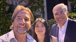 Virginia Cáceres Batalla junto al presidente Luis Lacalle Pou y al precandidato colorado Robert Silva.