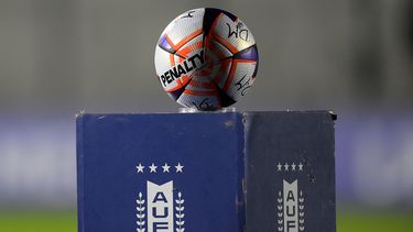 Peñarol y Nacional se mueven en el mercado: una salida casi segura &nbsp;y un posible refuerzo