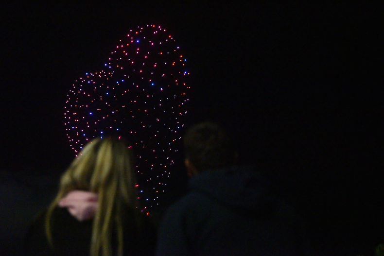 Show de drones en la Cena de las Emociones.