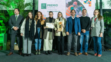 El Ministerio de Ambiente distinguió a la compañía Salus por su por su compromiso con el cuidado del medio ambiente.