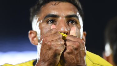 Con gol de Maxi Olivera, Peñarol derrotó 1 a 0 a Albion y se mantiene arriba en el Torneo Apertura